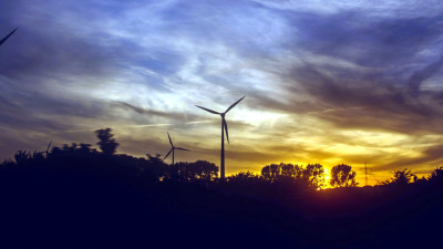Why Is Corporate Cleantech Adoption Lagging, and What Can Be Done About It?